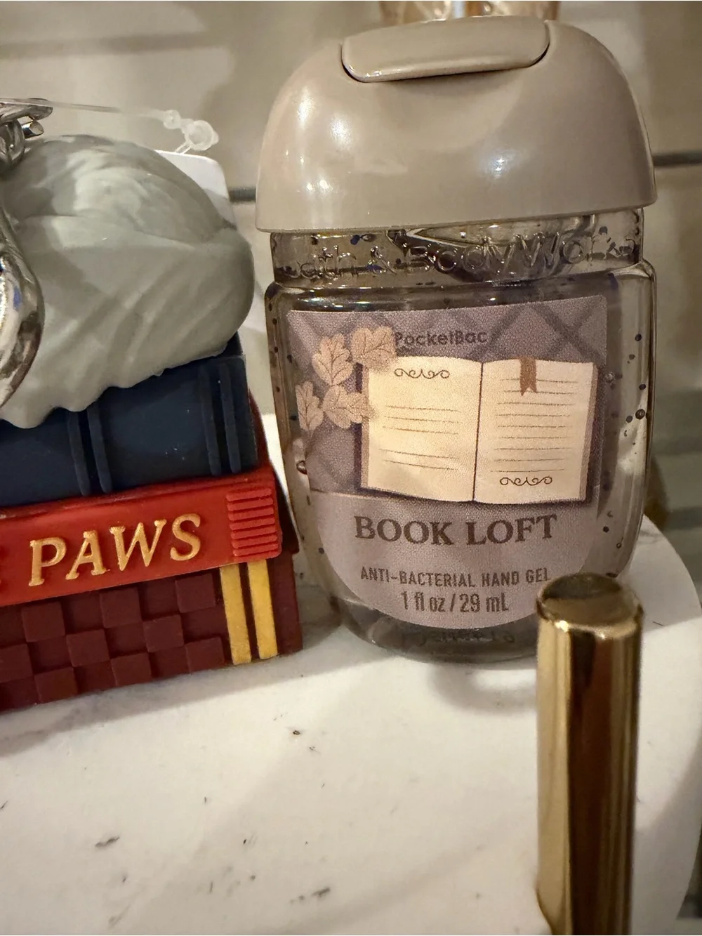 Bath & Body Works Take Paws Cat PocketBac Holder with Book Stack & BAC NWT